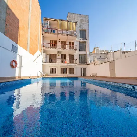 Homeholidaysrentals Plume - Costa Barcelona * Pineda de Mar
